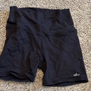 ALO Yoga Women's Black Bike Shorts